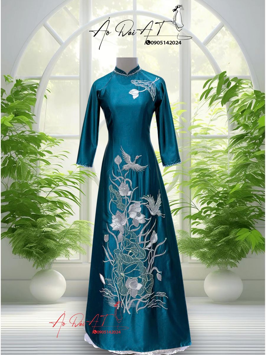 ao-dai-ba-sui-mau-xanh-noa