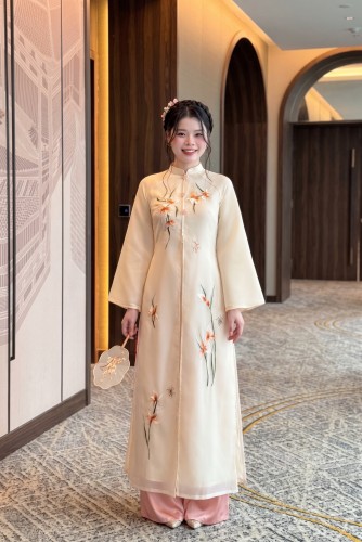 Áo Dài Cách Tân Tơ Thêu Màu Kem Nude ADK-0012